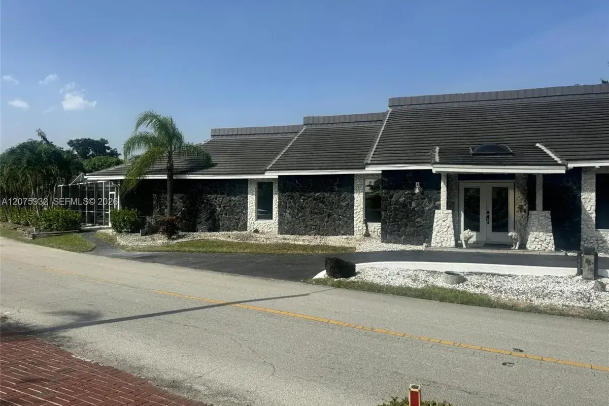4608 Bayberry Ln, Tamarac FL 33319