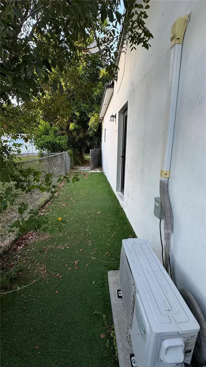 2723 SW 13th St, Miami FL 33145