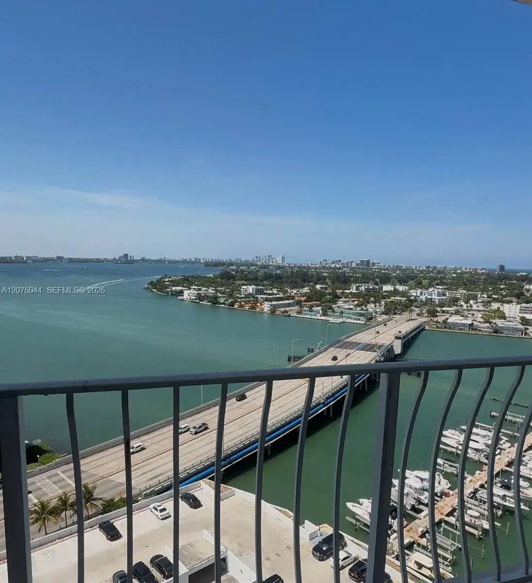 7601 E Treasure Dr # 2115, North Bay Village FL 33141