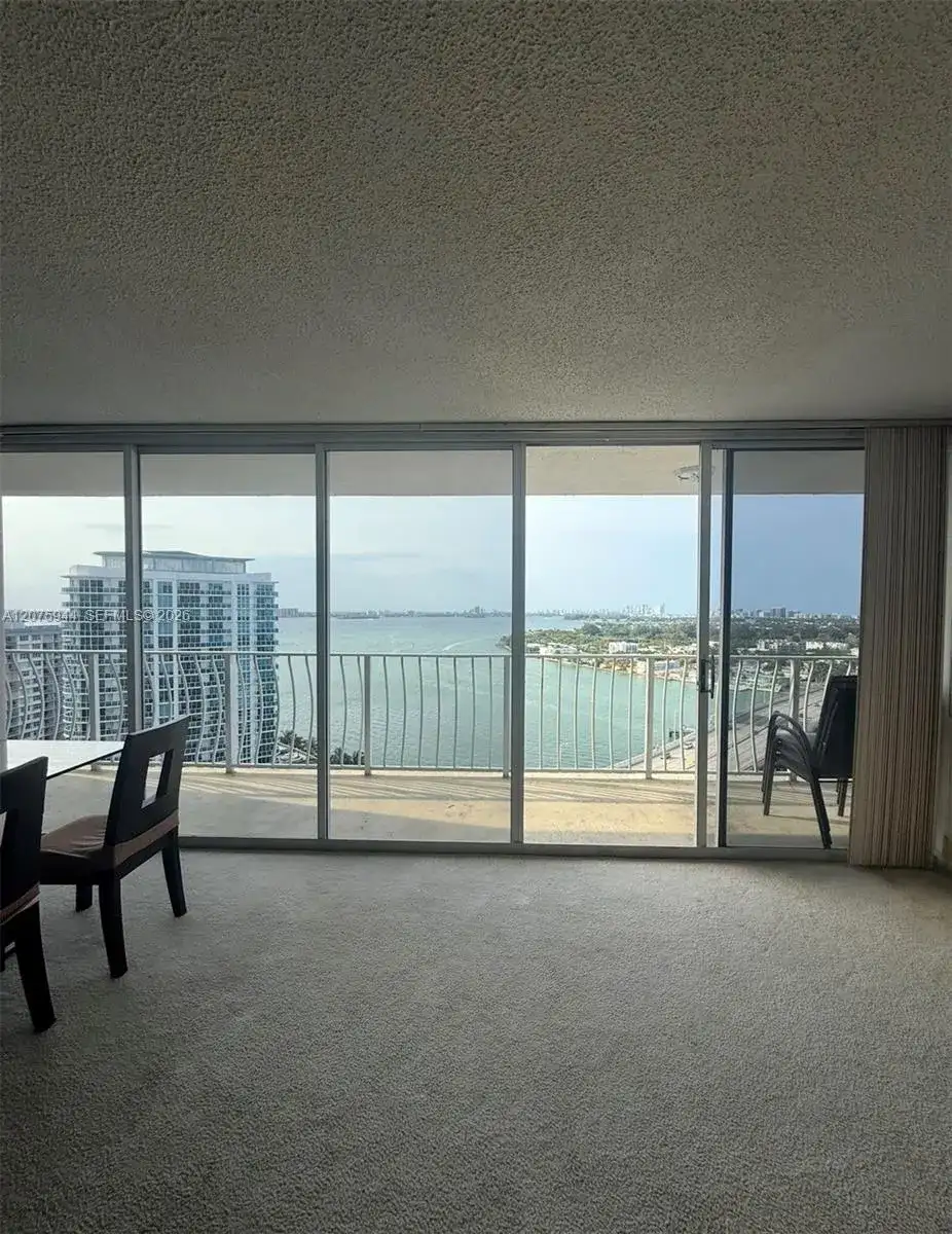 7601 E Treasure Dr # 2115, North Bay Village FL 33141 photo 4