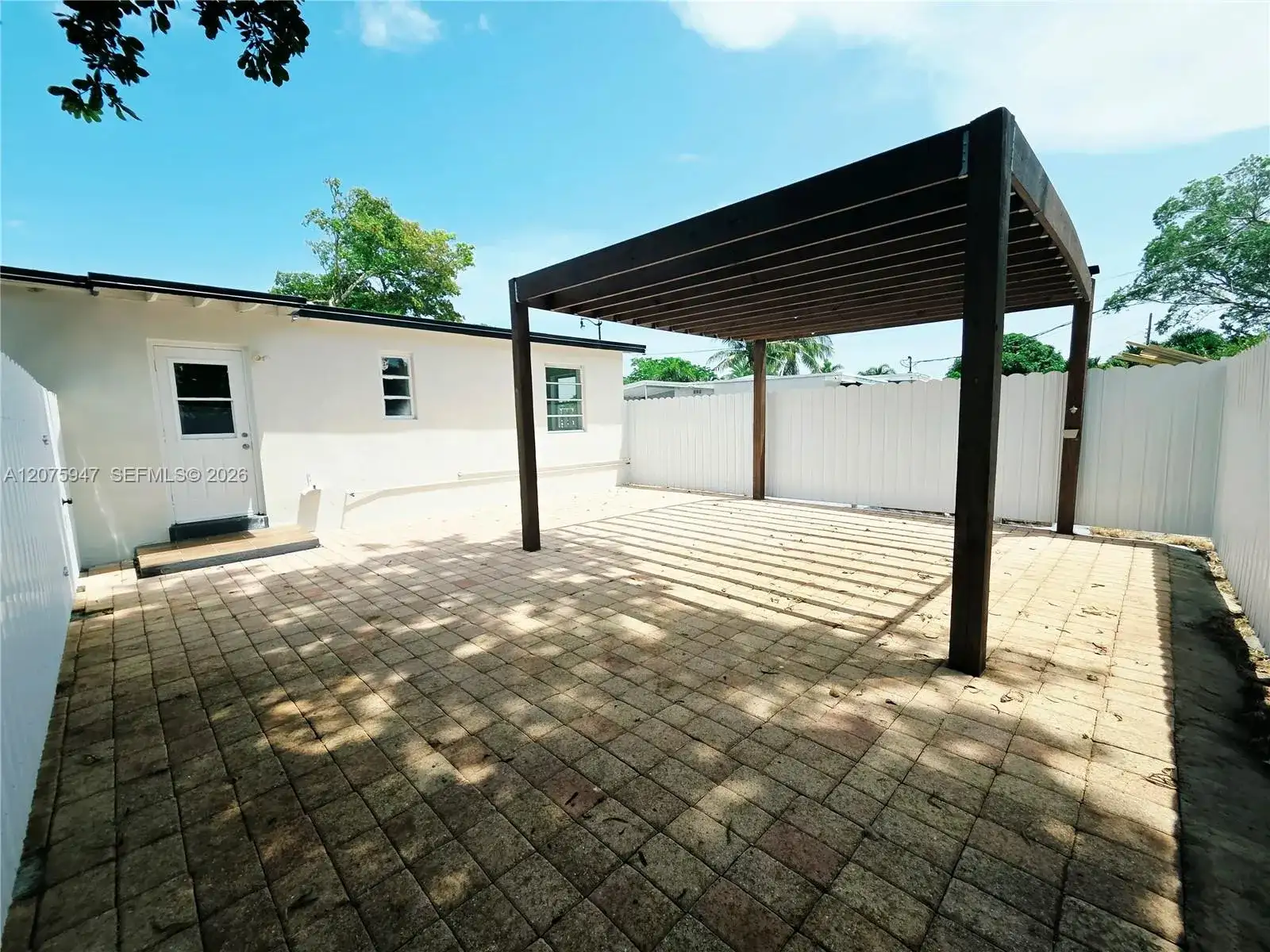 5301 NE 17th Ave, Pompano Beach FL 33064 photo 2