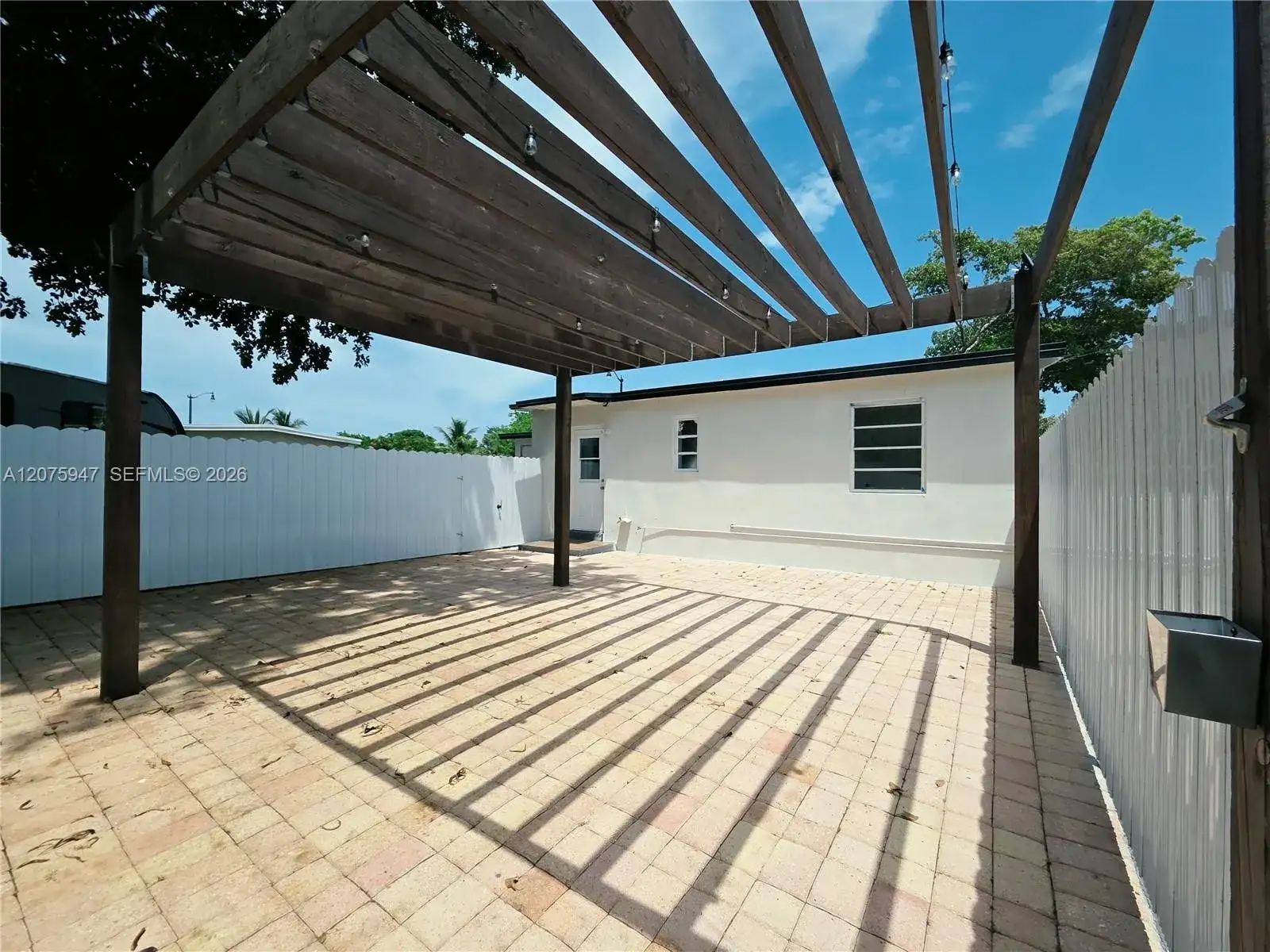 5301 NE 17th Ave, Pompano Beach FL 33064 photo 3