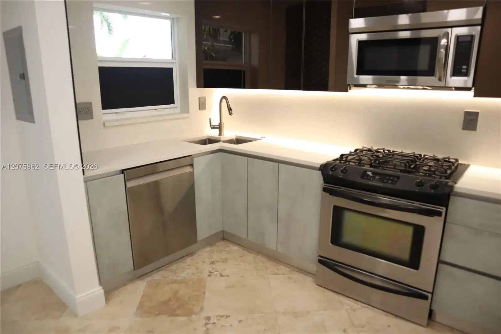 13105 Ixora Ct # 112, North Miami FL 33181 photo 4