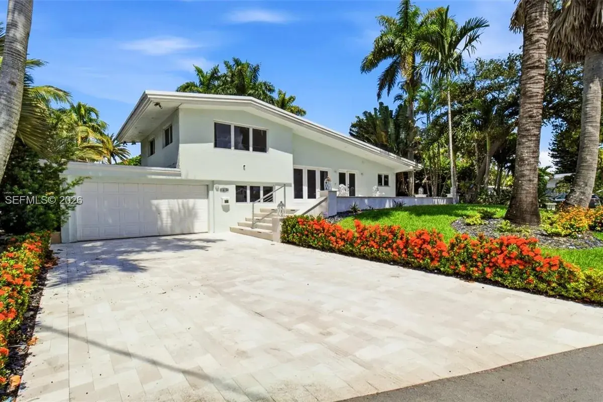 2613 Tortugas Ln, Fort Lauderdale FL 33312