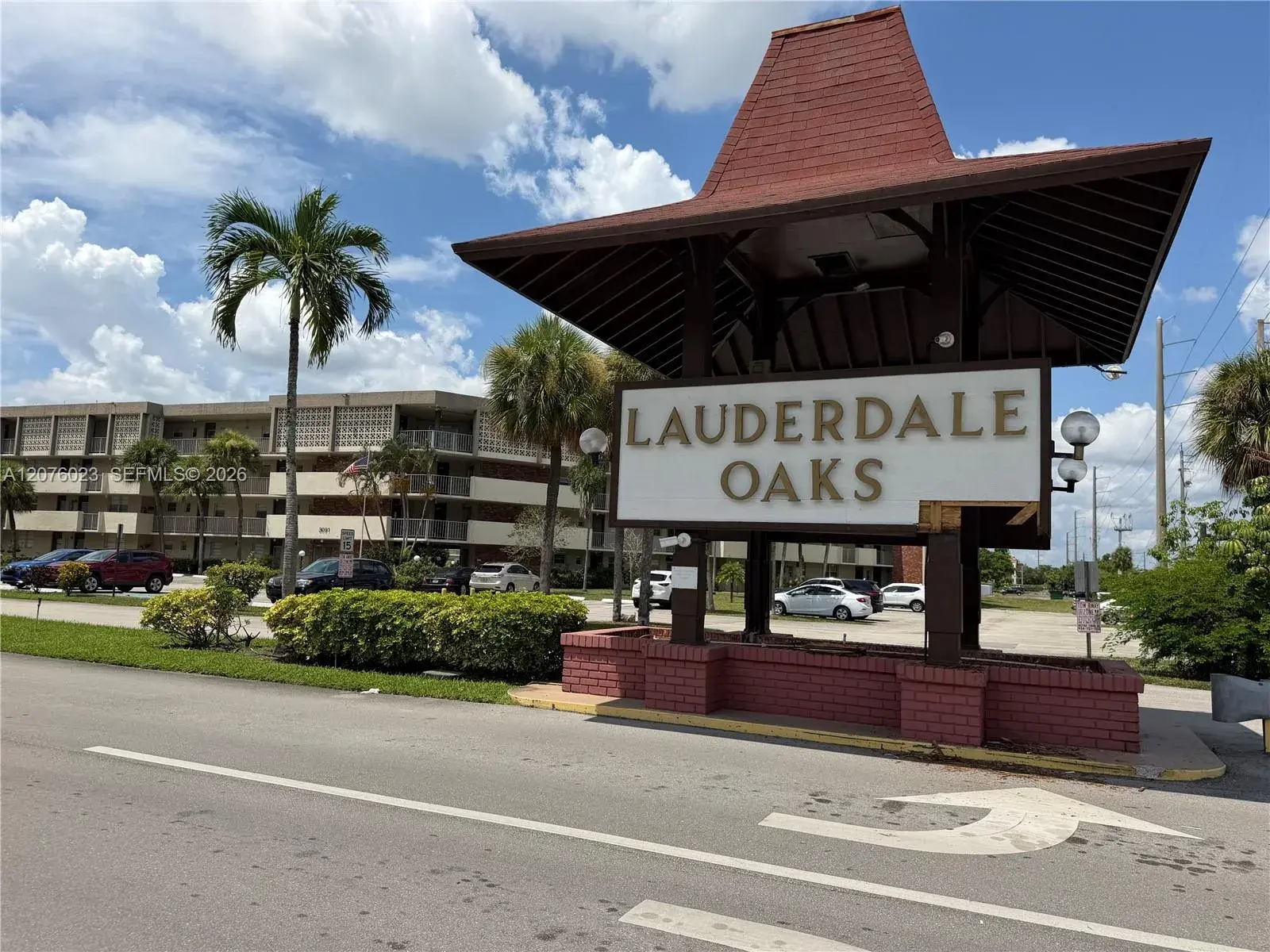 2951 NW 46th Ave # 109, Lauderdale Lakes FL 33313