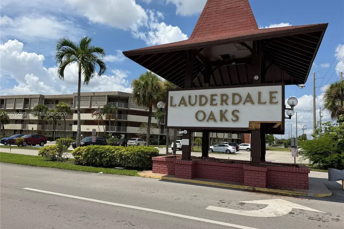 2951 NW 46th Ave # 109, Lauderdale Lakes FL 33313
