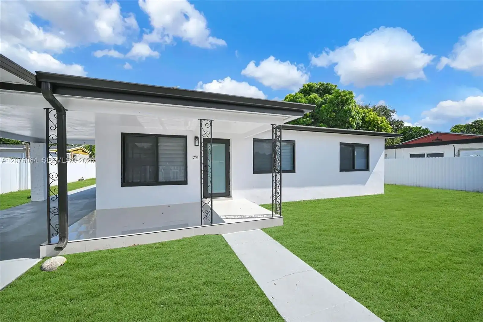 721 Atlantic Ave, Opa-Locka FL 33054 photo 2