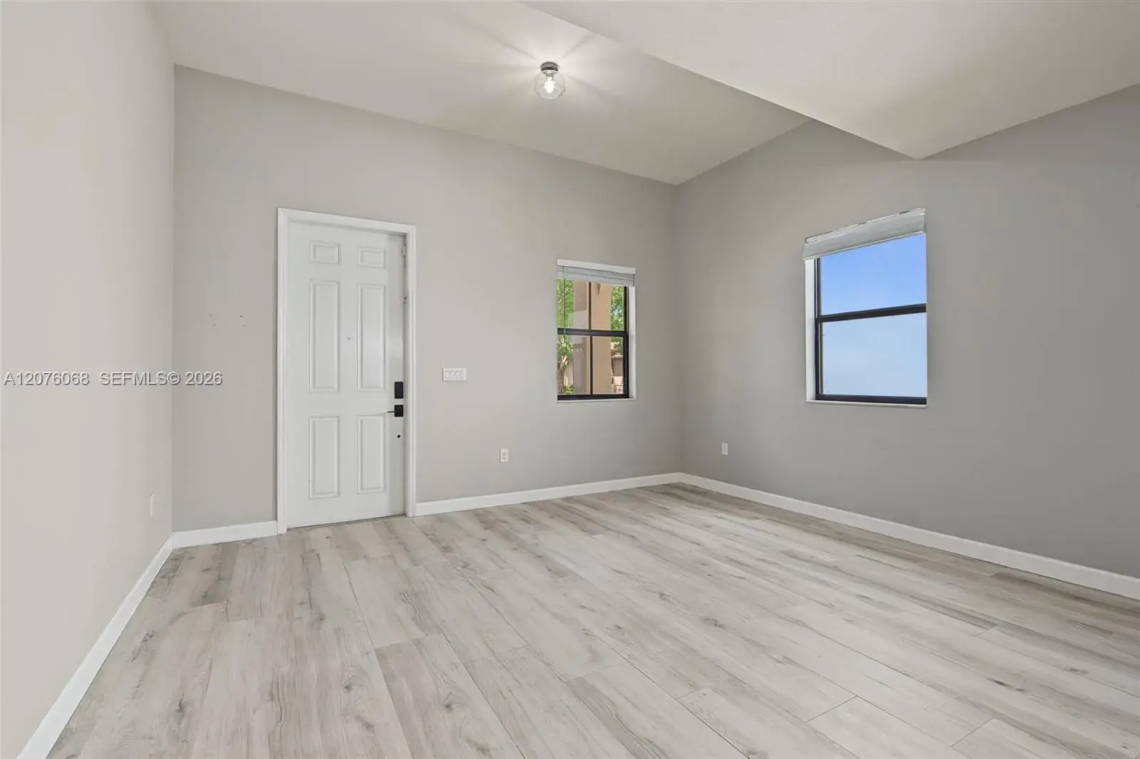 633 SE 35th Ter, Homestead FL 33033