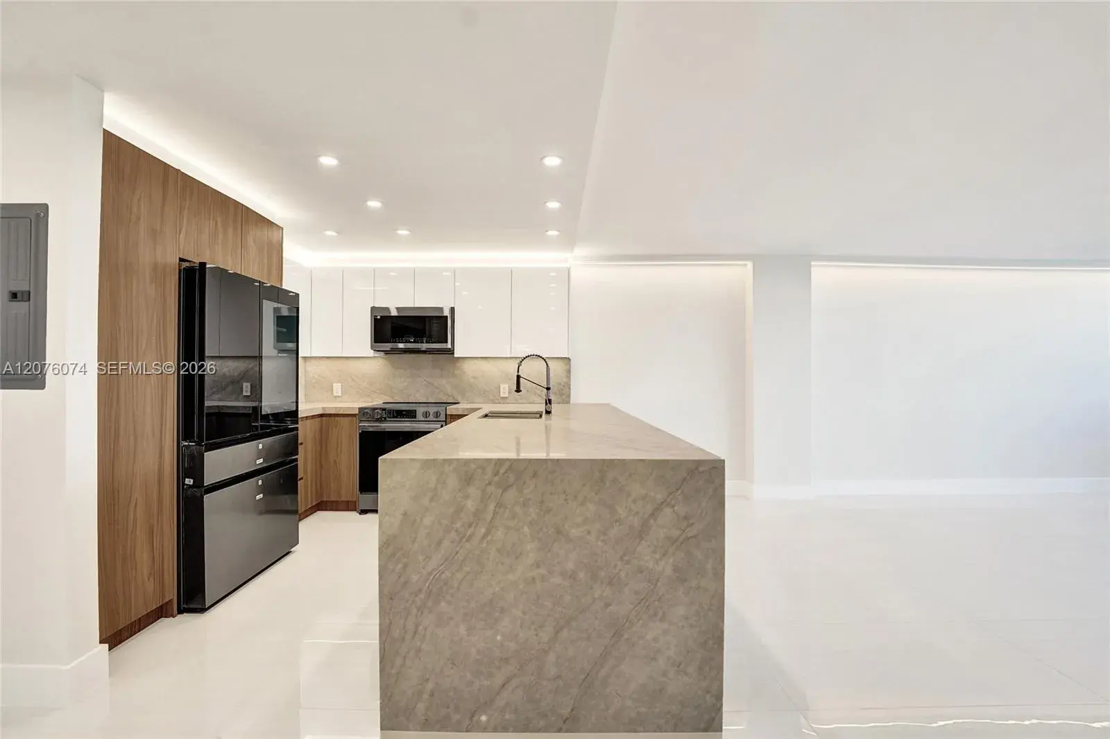 1400 S Ocean Dr # 1205, Hollywood FL 33019