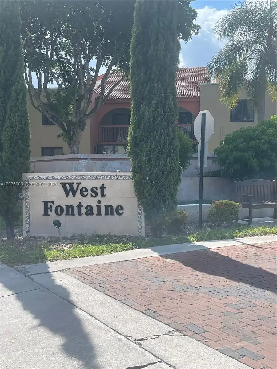 10249 NW 9th St Cir # 8, Miami FL 33172