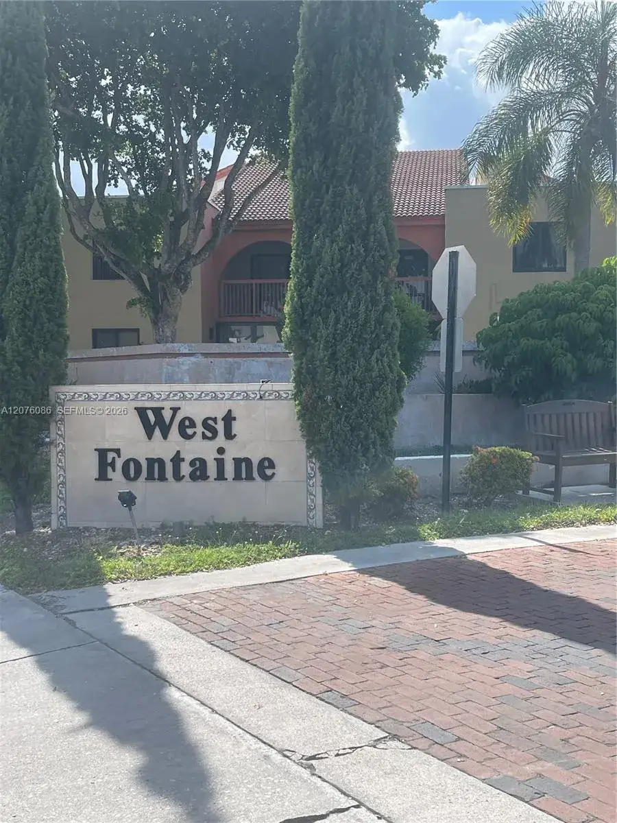 10249 NW 9th St Cir # 8, Miami FL 33172