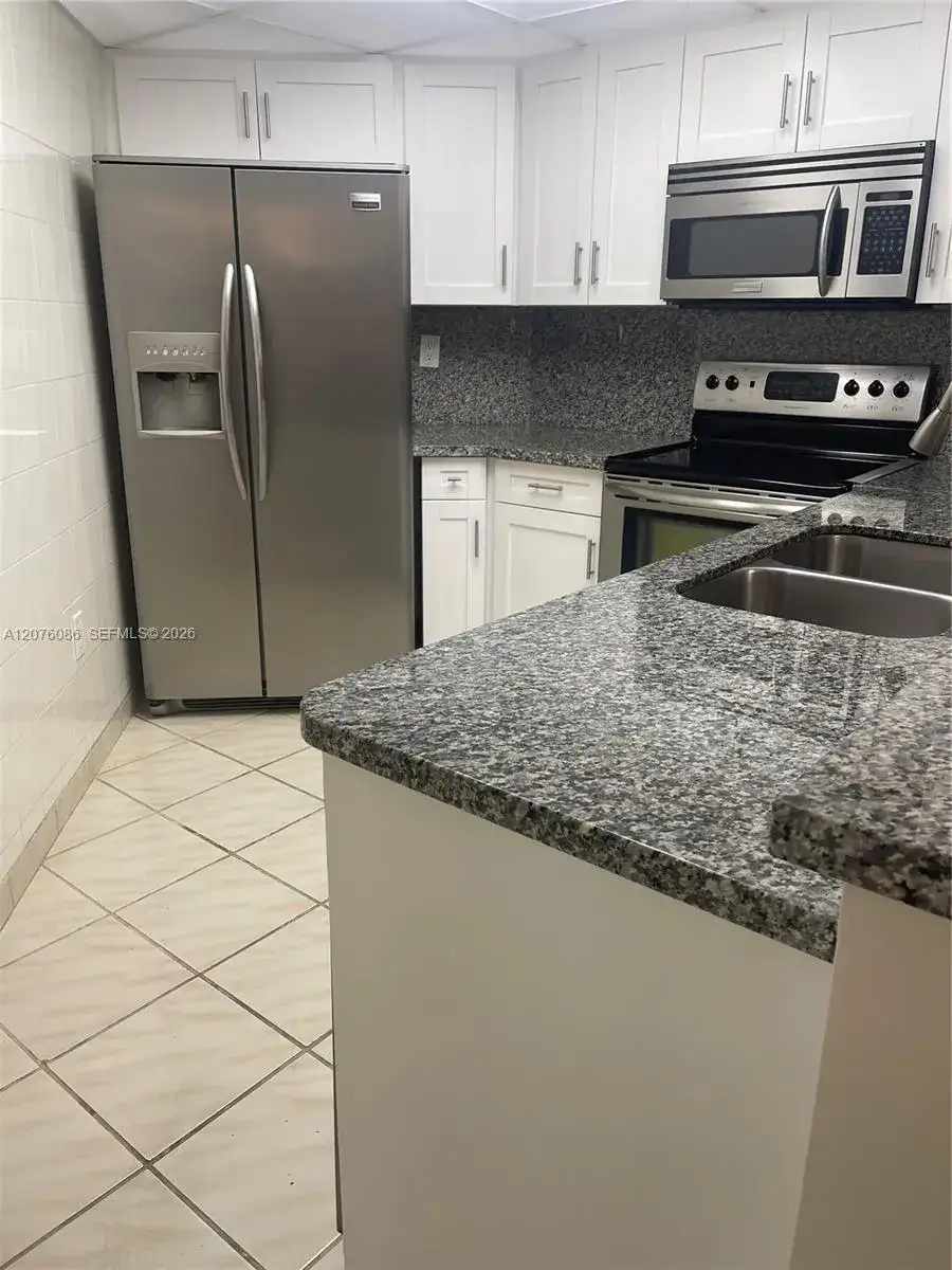 10249 NW 9th St Cir # 8, Miami FL 33172 photo 4