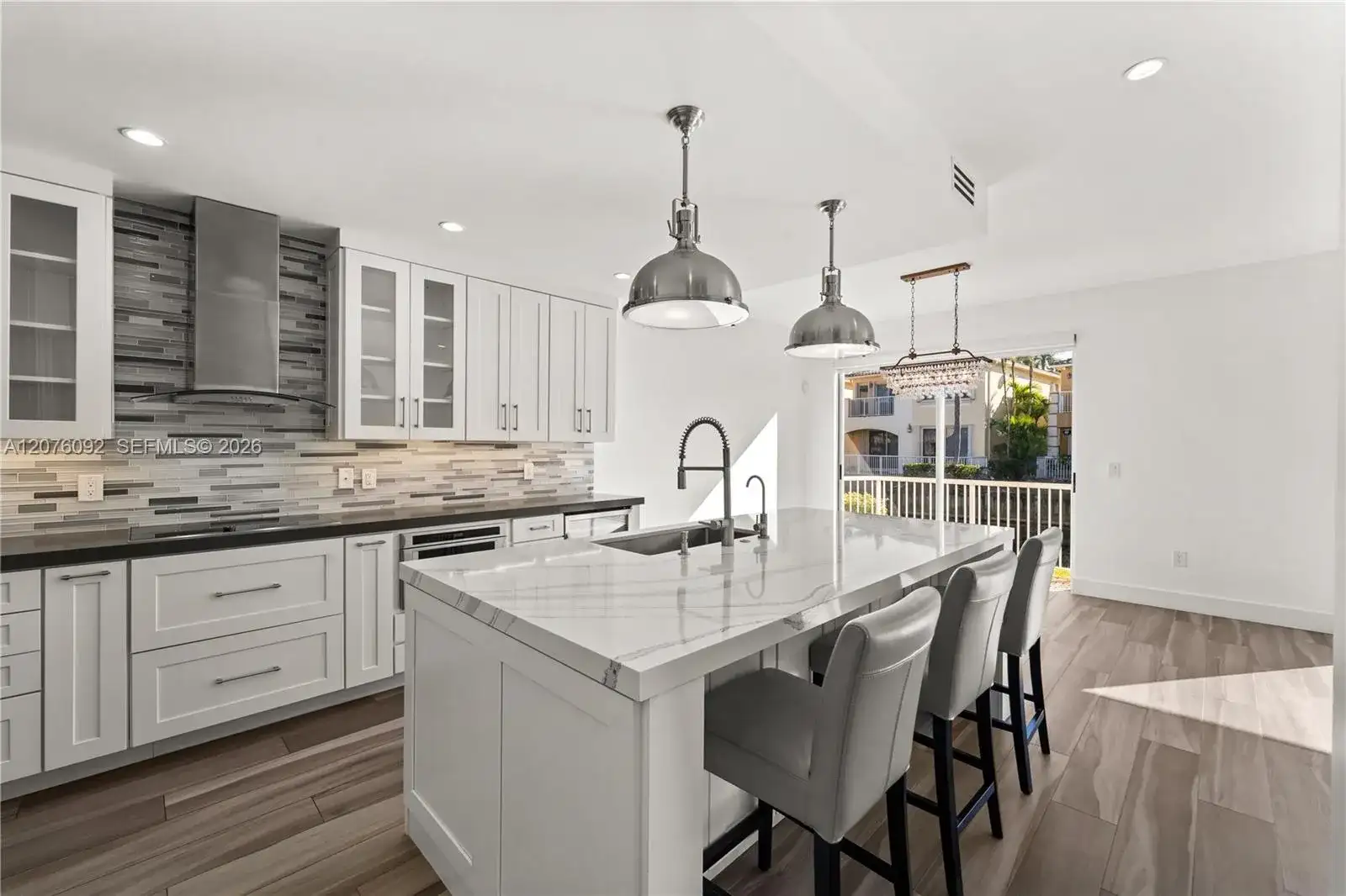 3110 NE 210th Ter, Aventura FL 33180 photo 5