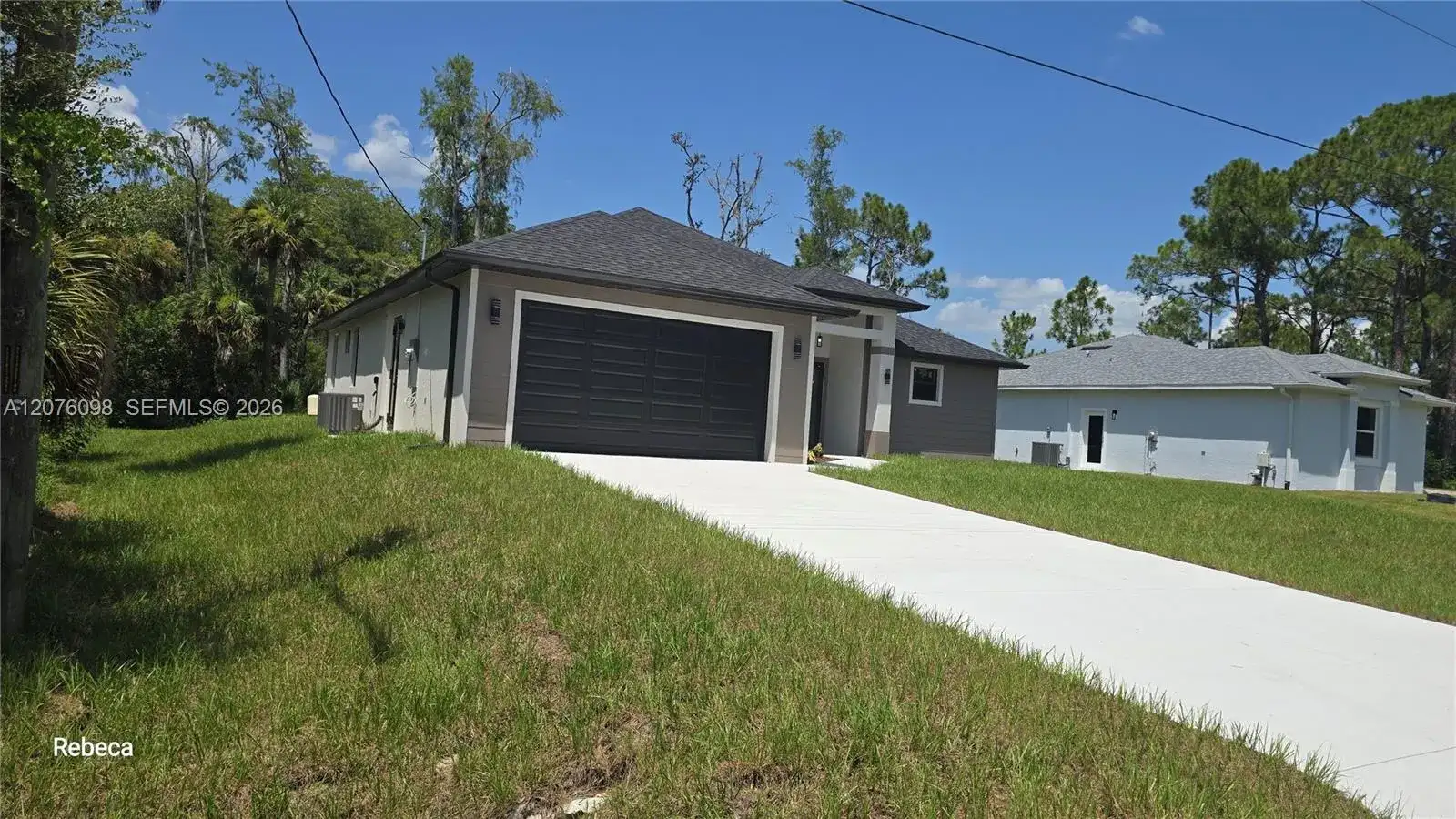 580 WOODVIEW DR, Lehigh Acres FL 33972 photo 3