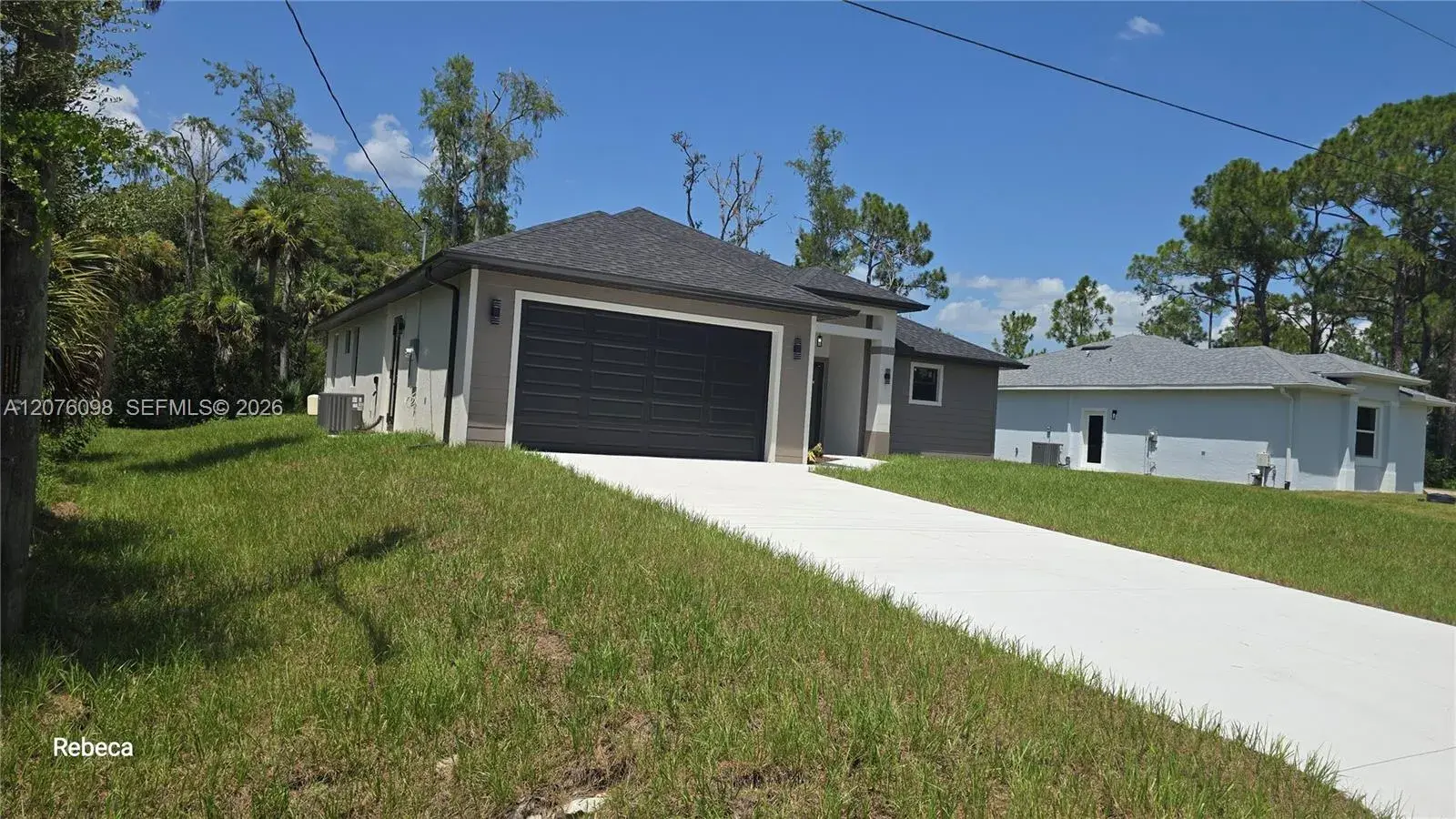 580 WOODVIEW DR, Lehigh Acres FL 33972