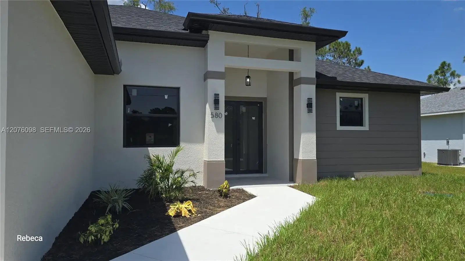 580 WOODVIEW DR, Lehigh Acres FL 33972 photo 5