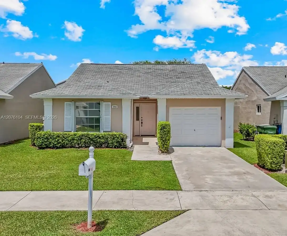 2215 SE 7th Pl, Homestead FL 33033
