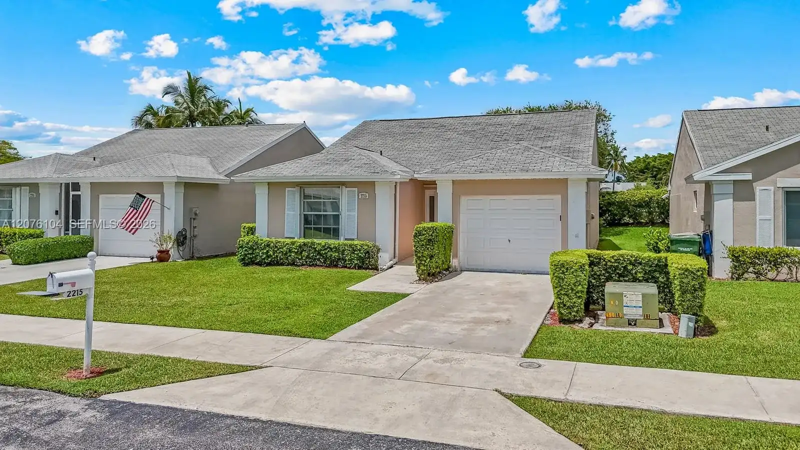 2215 SE 7th Pl, Homestead FL 33033 photo 2