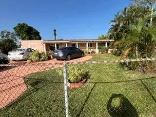 17201 NW 54th Ct, Miami Gardens FL 33055