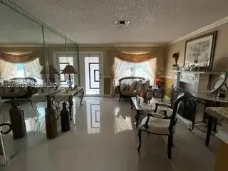 17201 NW 54th Ct, Miami Gardens FL 33055 photo 4