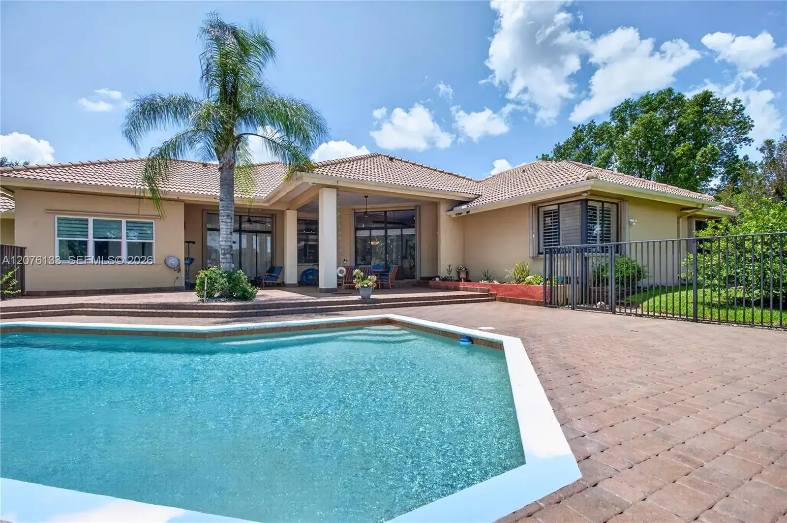 2725 Hunter Rd, Weston FL 33331 photo 2