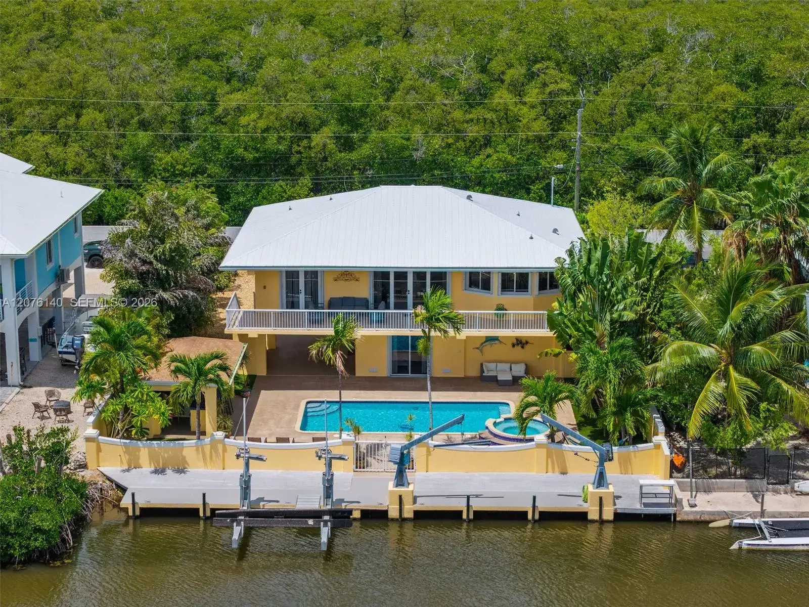984 Shaw Dr, Key Largo FL 33037 photo 2
