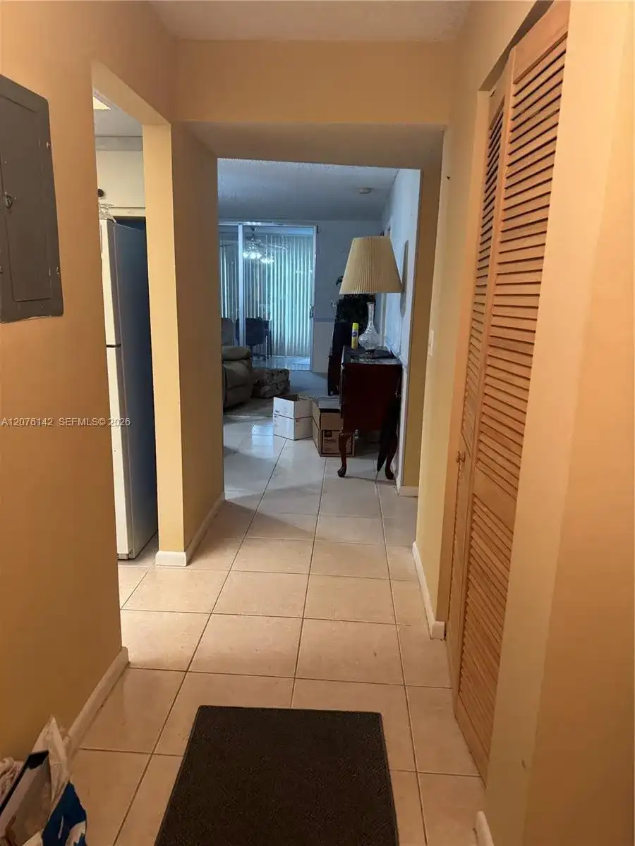 7640 NW 18th St # 104, Margate FL 33063