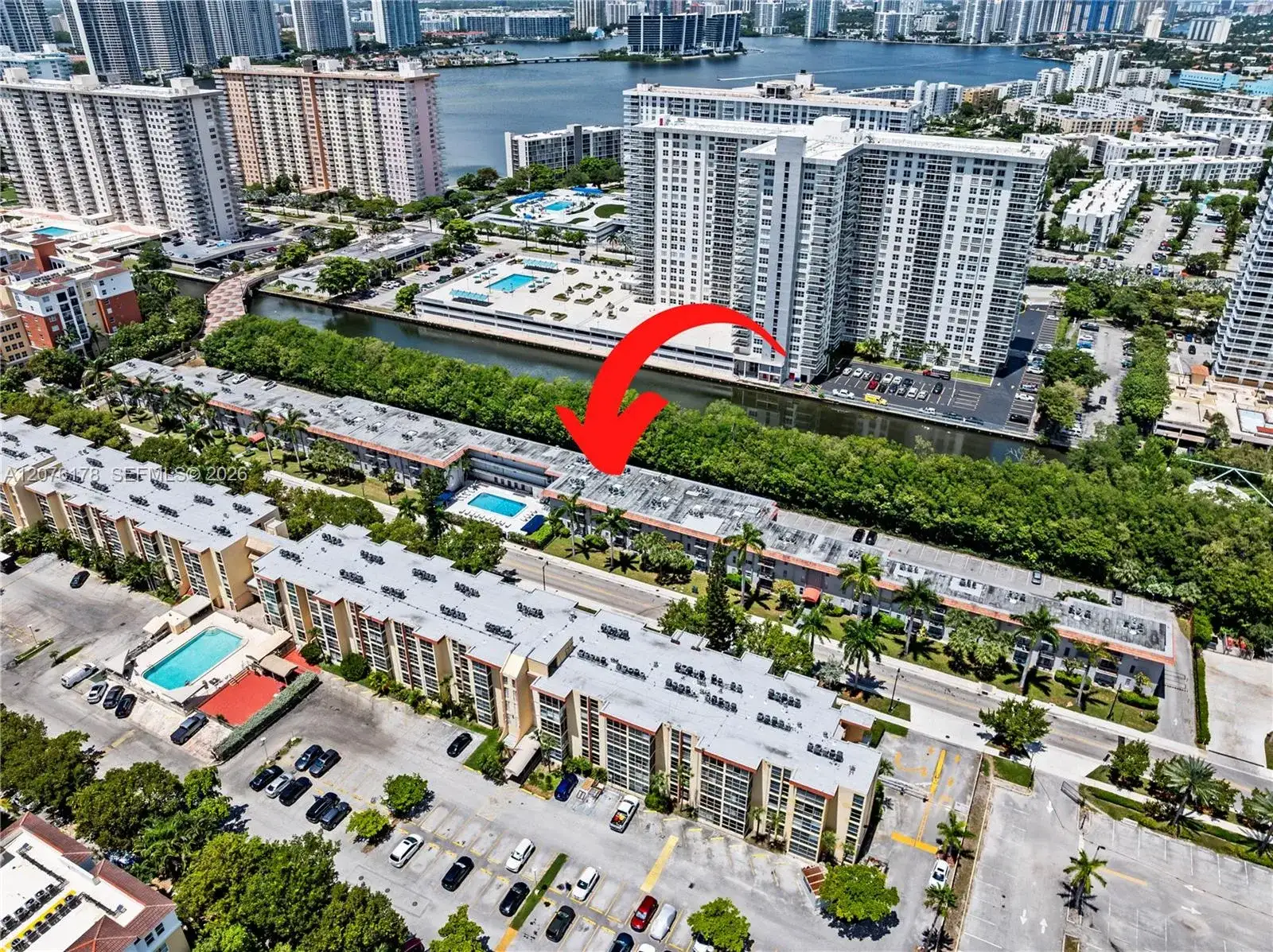 251 172nd St # 321, Sunny Isles Beach FL 33160 photo 2