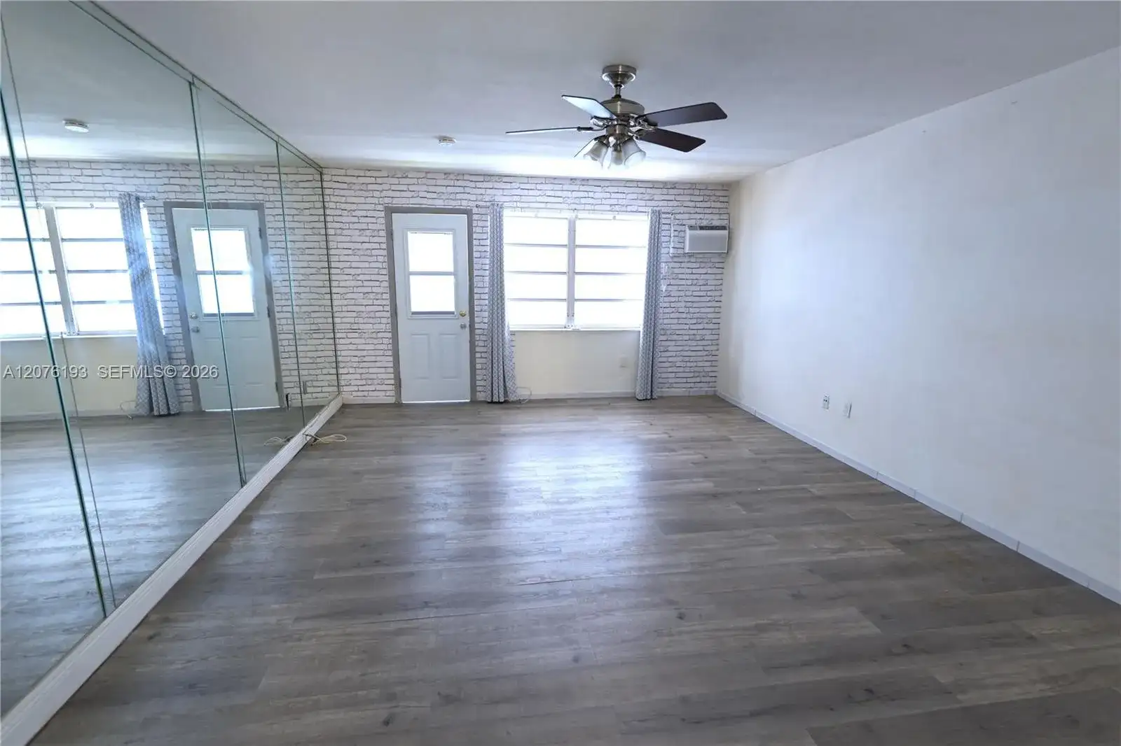 1245 Pennsylvania Ave # 8, Miami Beach FL 33139 photo 2