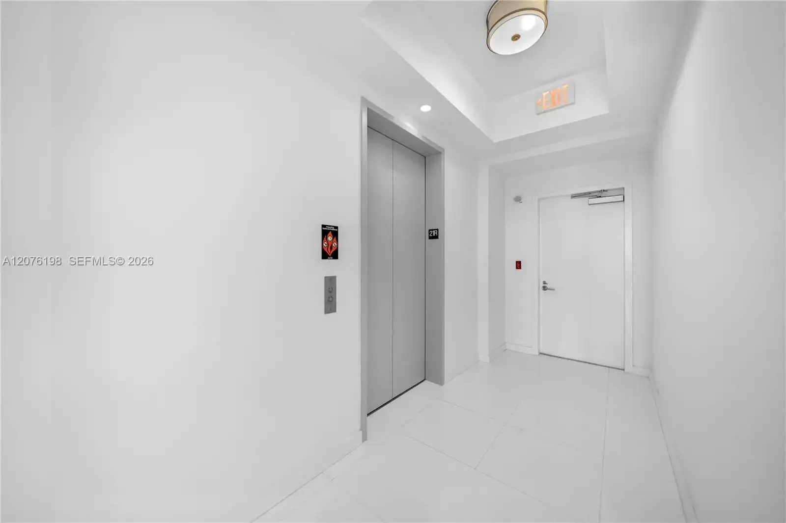 851 NE 1st AVE # 2106, Miami FL 33132 photo 4