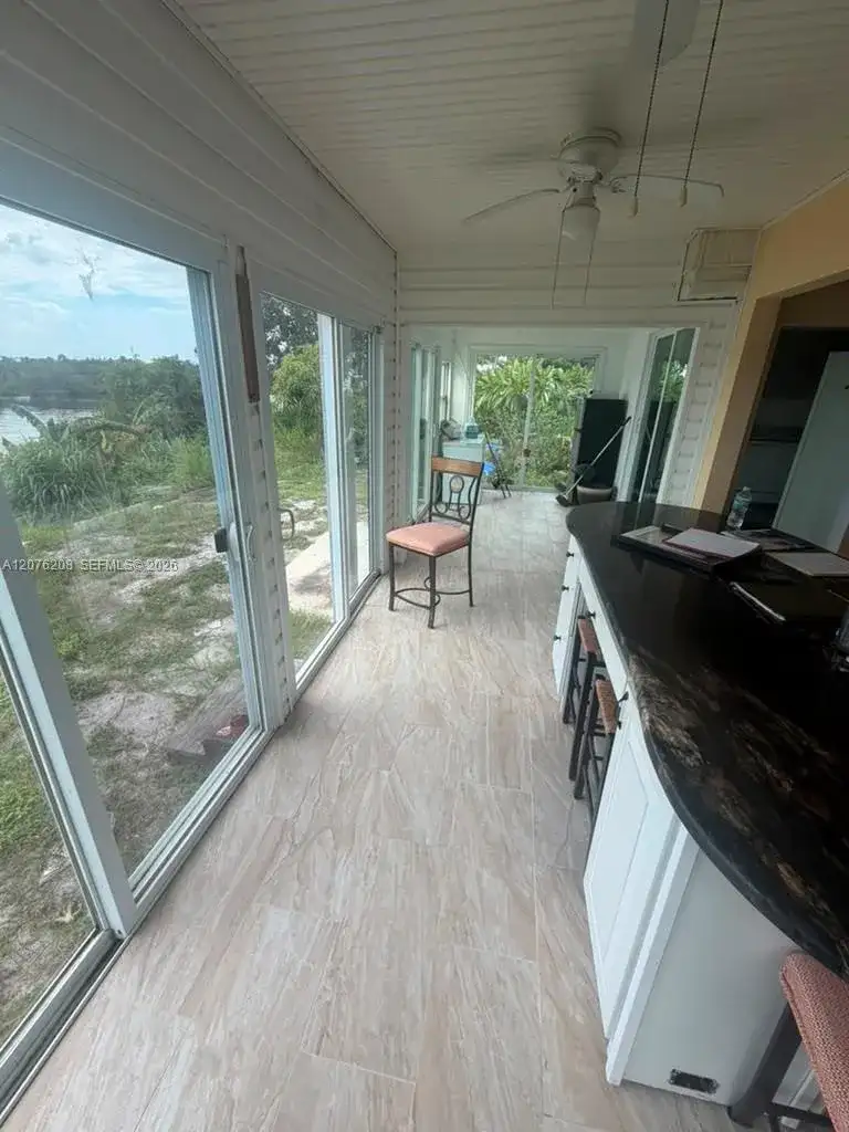 402 Frances Circle, Other City - In The State Of Florida FL 33570 photo 4