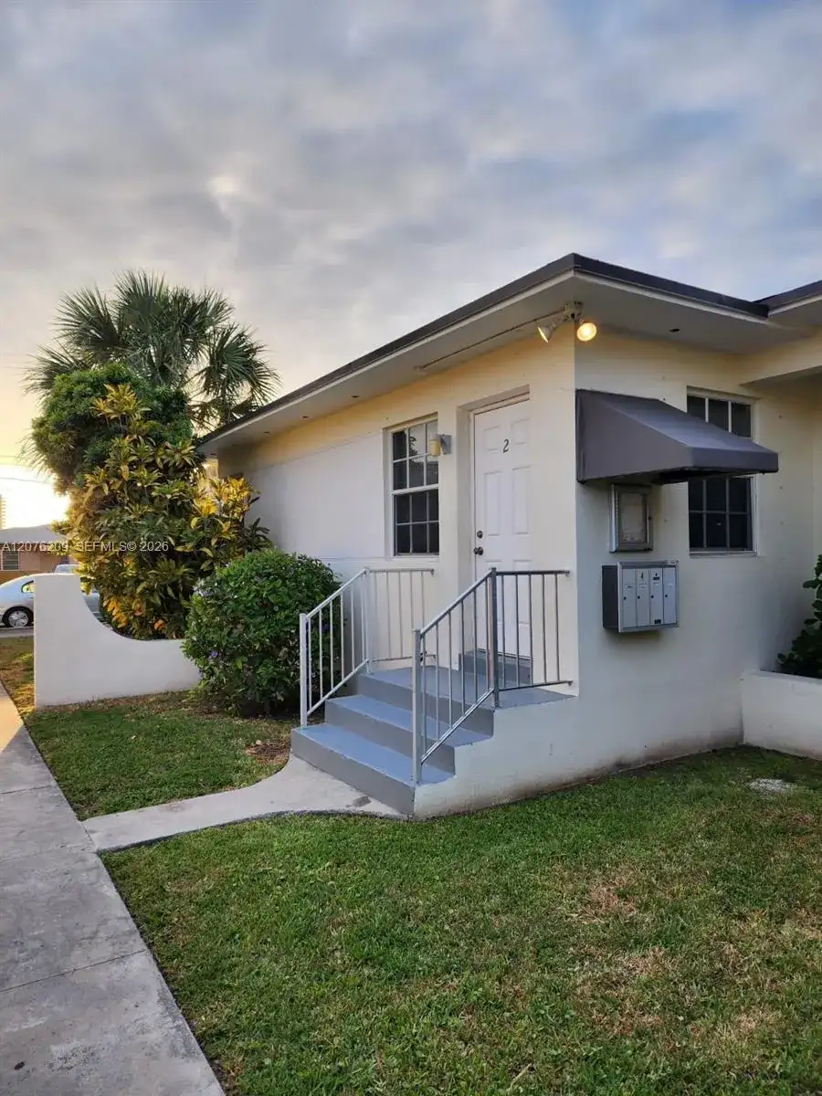 2145 Bay Dr # 2, Miami Beach FL 33141 photo 2