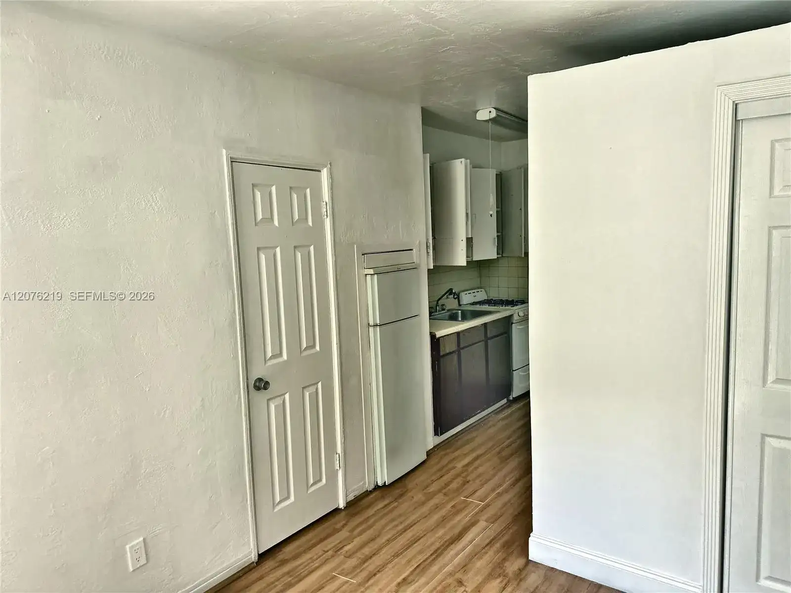 1935 Lincoln St # 2, Hollywood FL 33020 photo 3