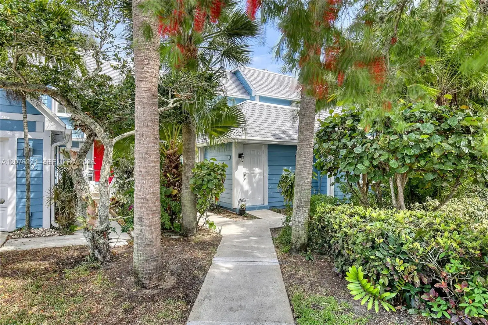 119 Ocean Dunes Cir, Jupiter FL 33477 photo 2