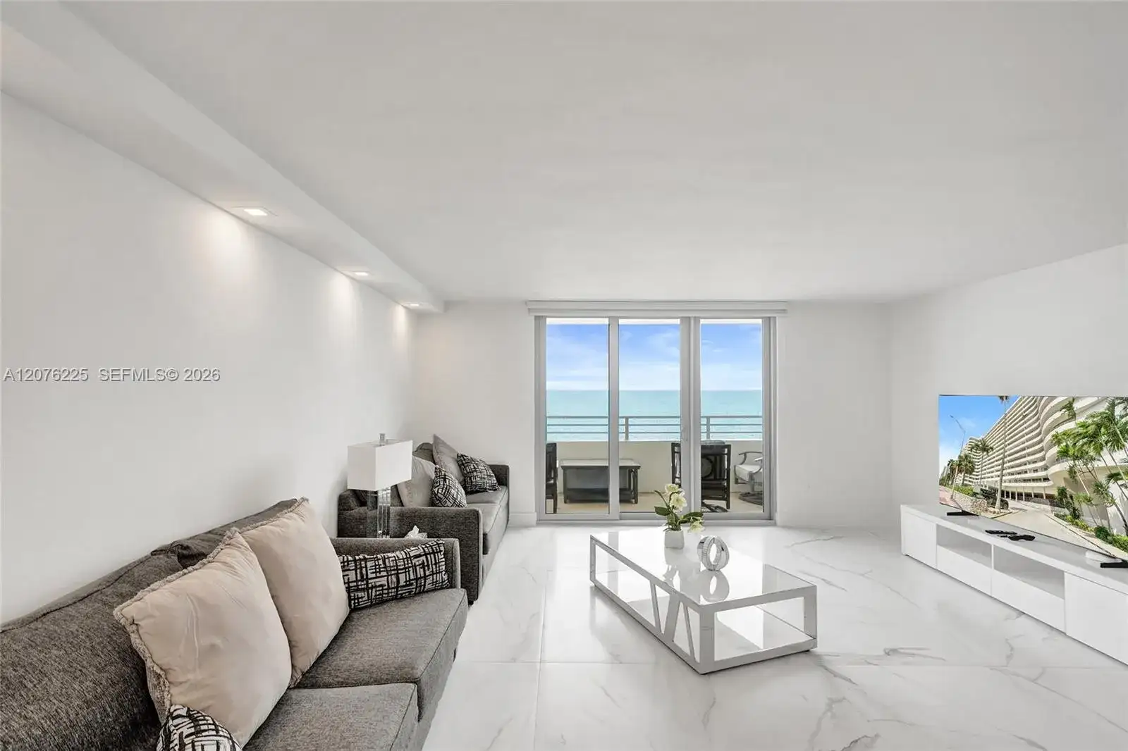 5555 Collins Ave # 9M, Miami Beach FL 33140 photo 3