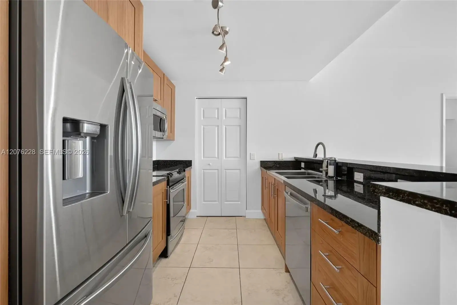 1300 Ponce De Leon Blvd # 405, Coral Gables FL 33134 photo 5