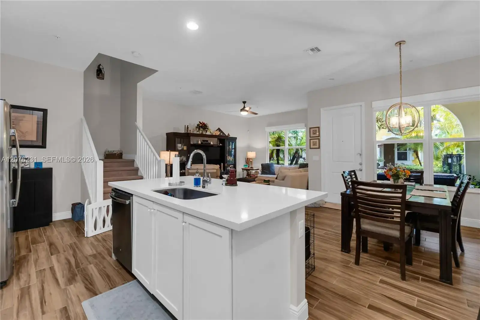 1785 NW 124th Pl, Pembroke Pines FL 33028 photo 4