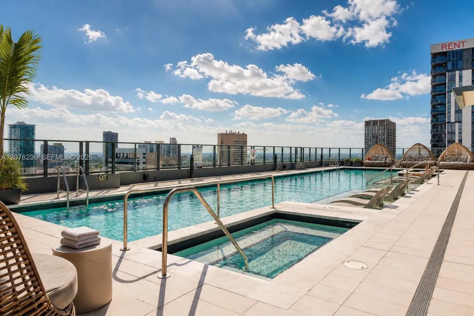 2 bedroom 2 bath Residential for sale at 121 NE 5th St # 3712, Miami FL 33132