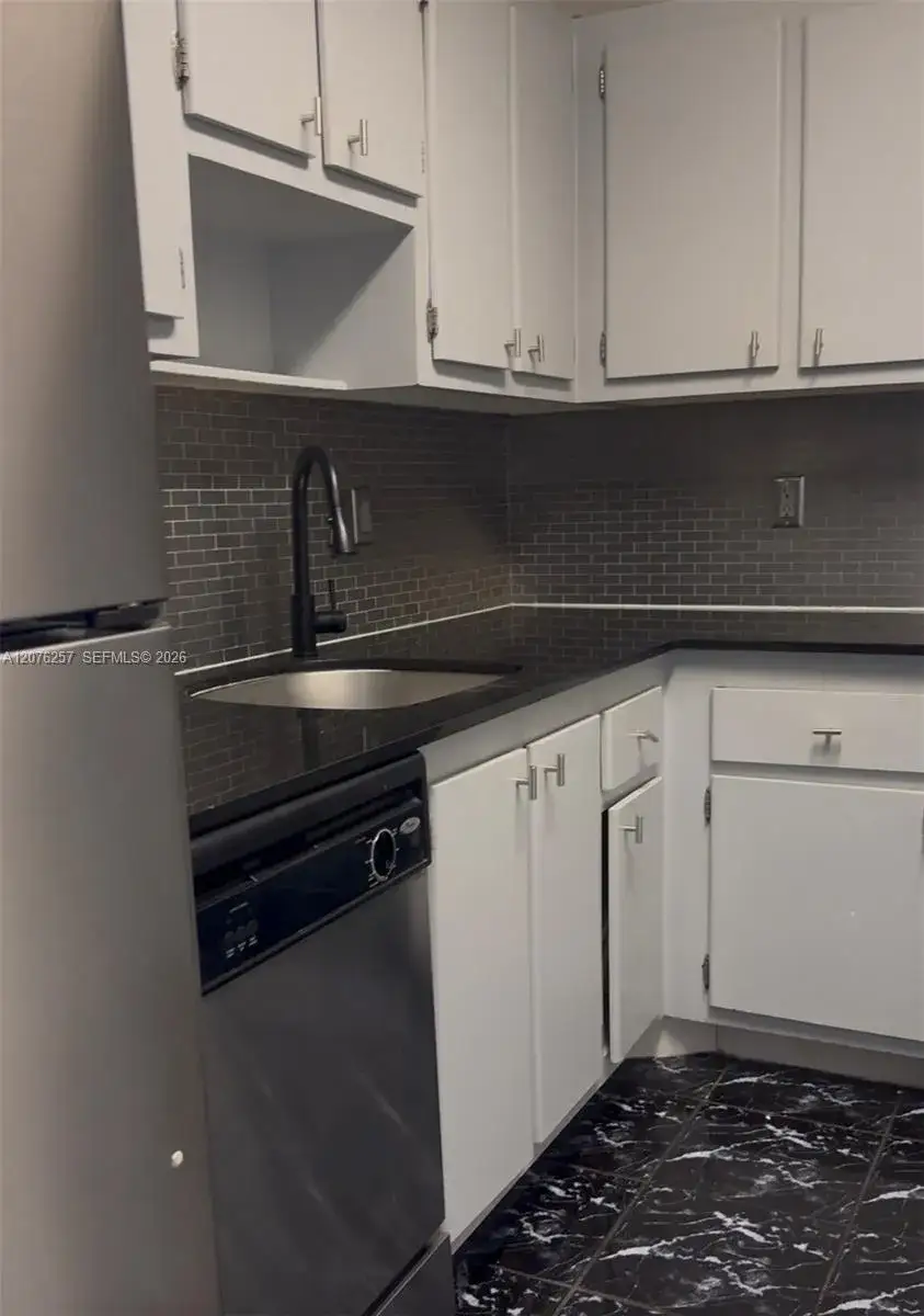 1300 NE Miami Gardens Dr # 803E, Miami FL 33179