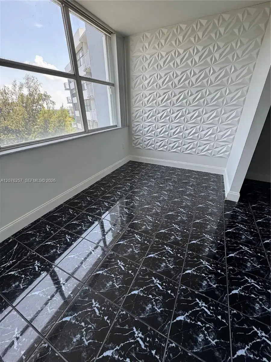 1300 NE Miami Gardens Dr # 803E, Miami FL 33179 photo 3