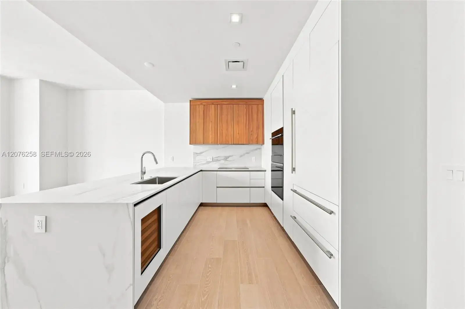 1400 Biscayne Blvd # 708, Miami FL 33132 photo 3