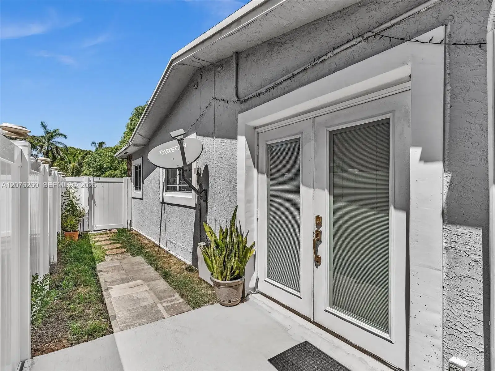 6520 SW 7th Ct, North Lauderdale FL 33068 photo 4