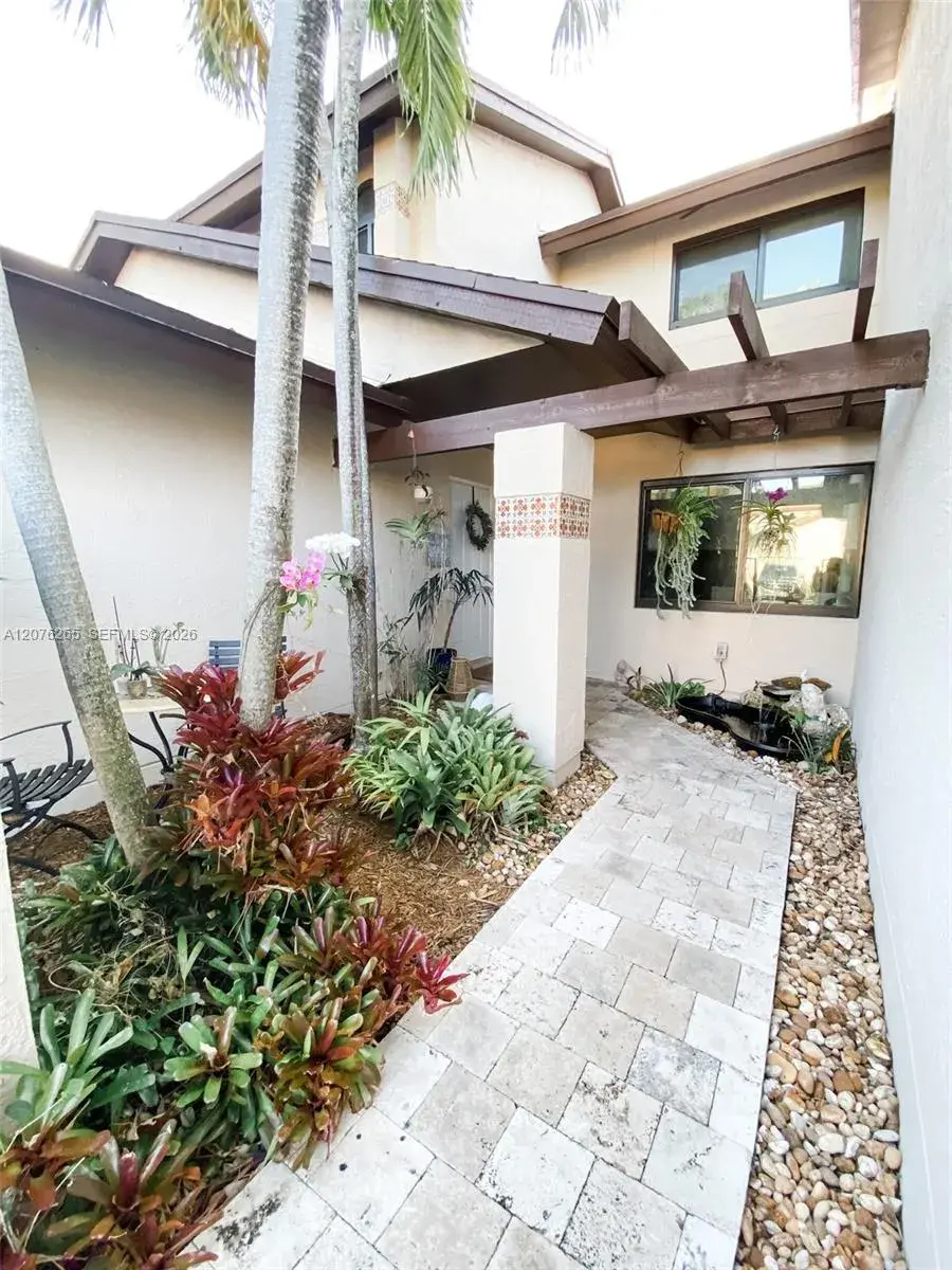 10050 SW 137th Ct, Miami FL 33186