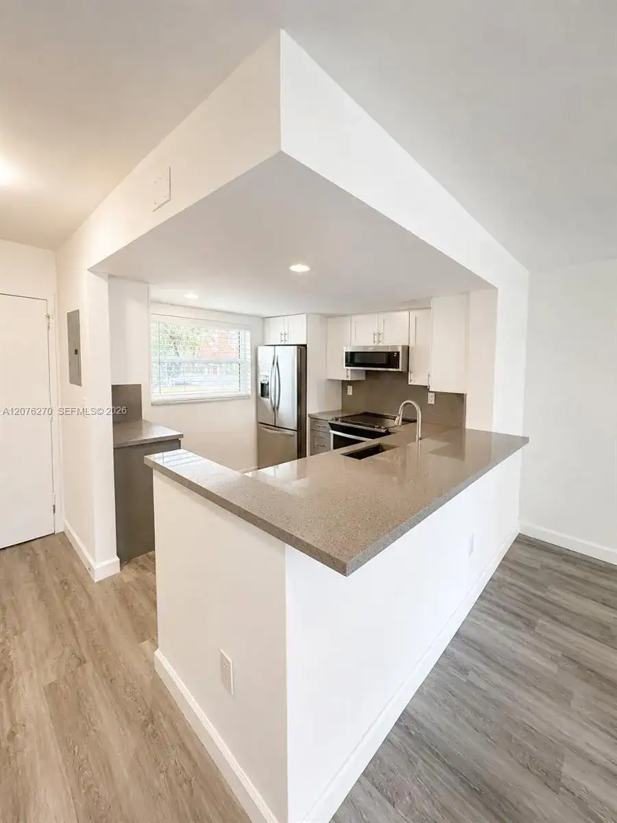 4000 NE 170th St # 206, North Miami Beach FL 33160 photo 2