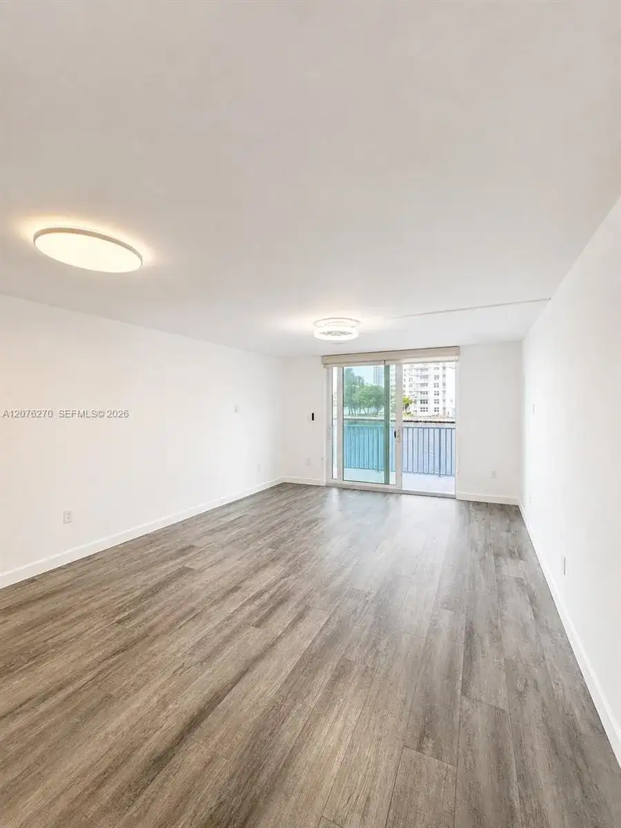 4000 NE 170th St # 206, North Miami Beach FL 33160 photo 4