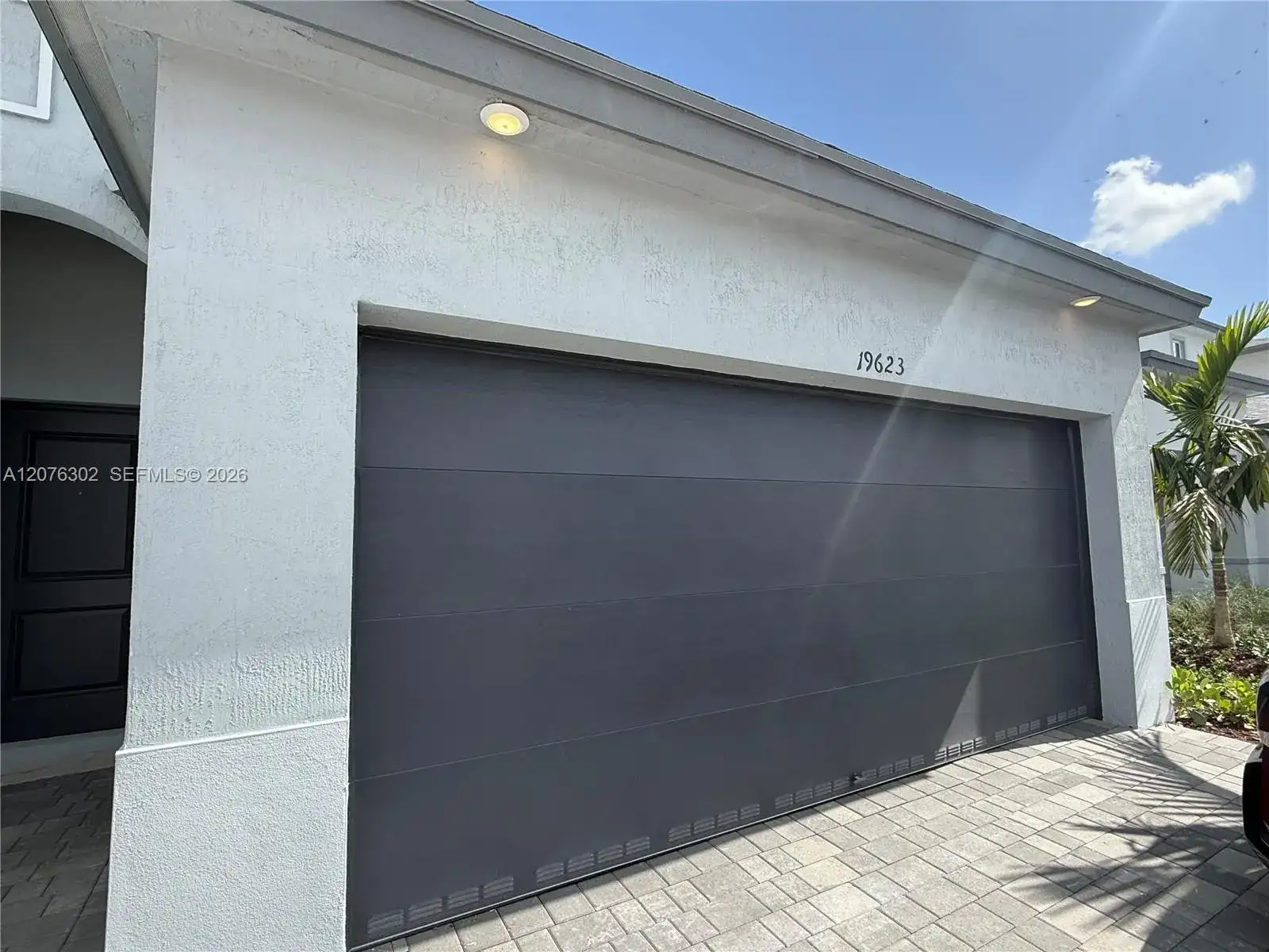 19623 SW 337th Ter, Homestead FL 33034 photo 2