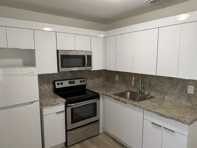 834 NE 5th Ave # 834, Homestead FL 33030 photo 5