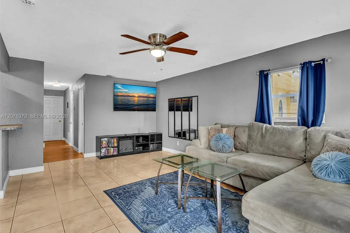2641 NW 21st St, Fort Lauderdale FL 33311