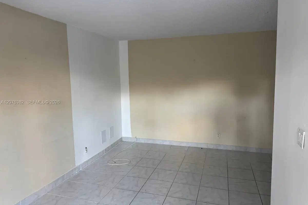 2145 Pierce St # 116, Hollywood FL 33020