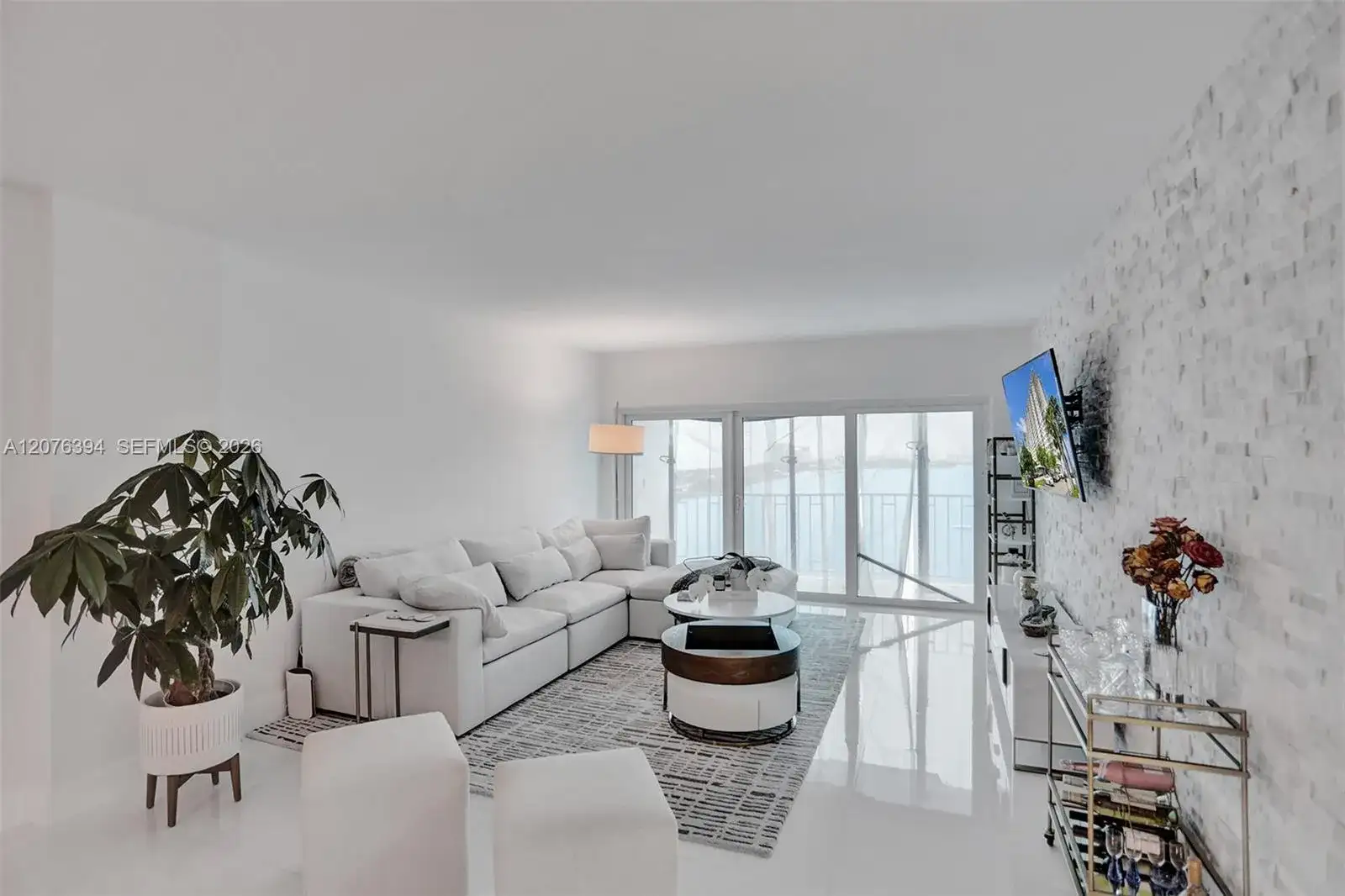 500 Bayview Dr # 1924, Sunny Isles Beach FL 33160 photo 4